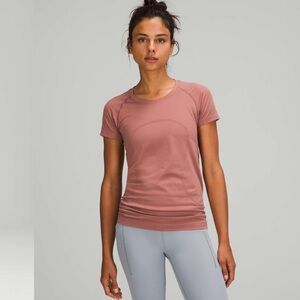 Lululemon Swiftly Tech Short Sleeve Shirt 2.0
Spiced Chai / Spiced Chai